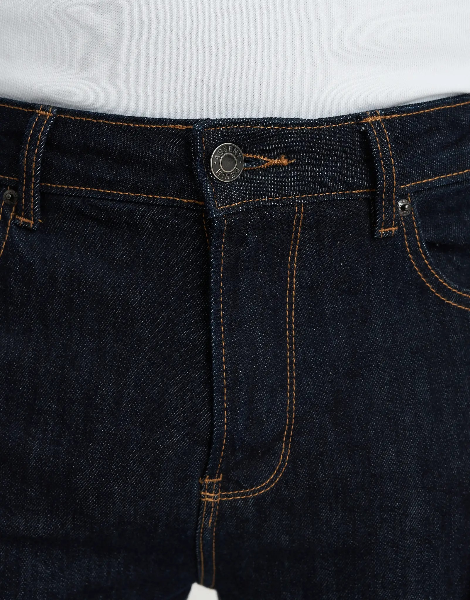 Taper Fit Jeans in Raw