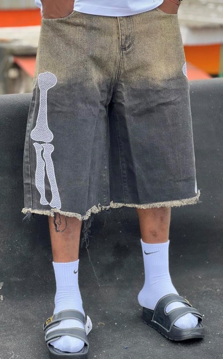 EMBROIDERY JORTS