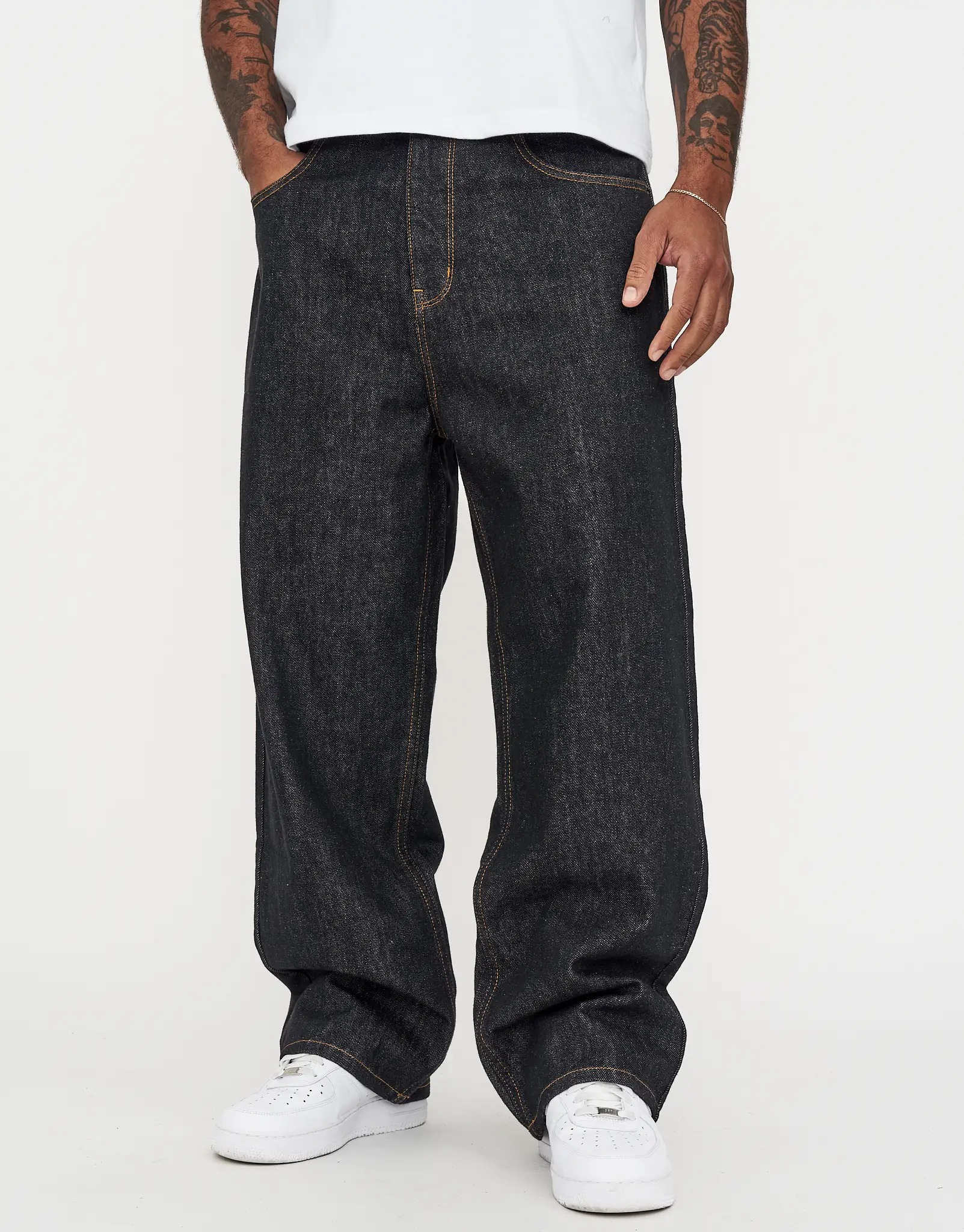 Baggy Fit Jeans in Dark Raw