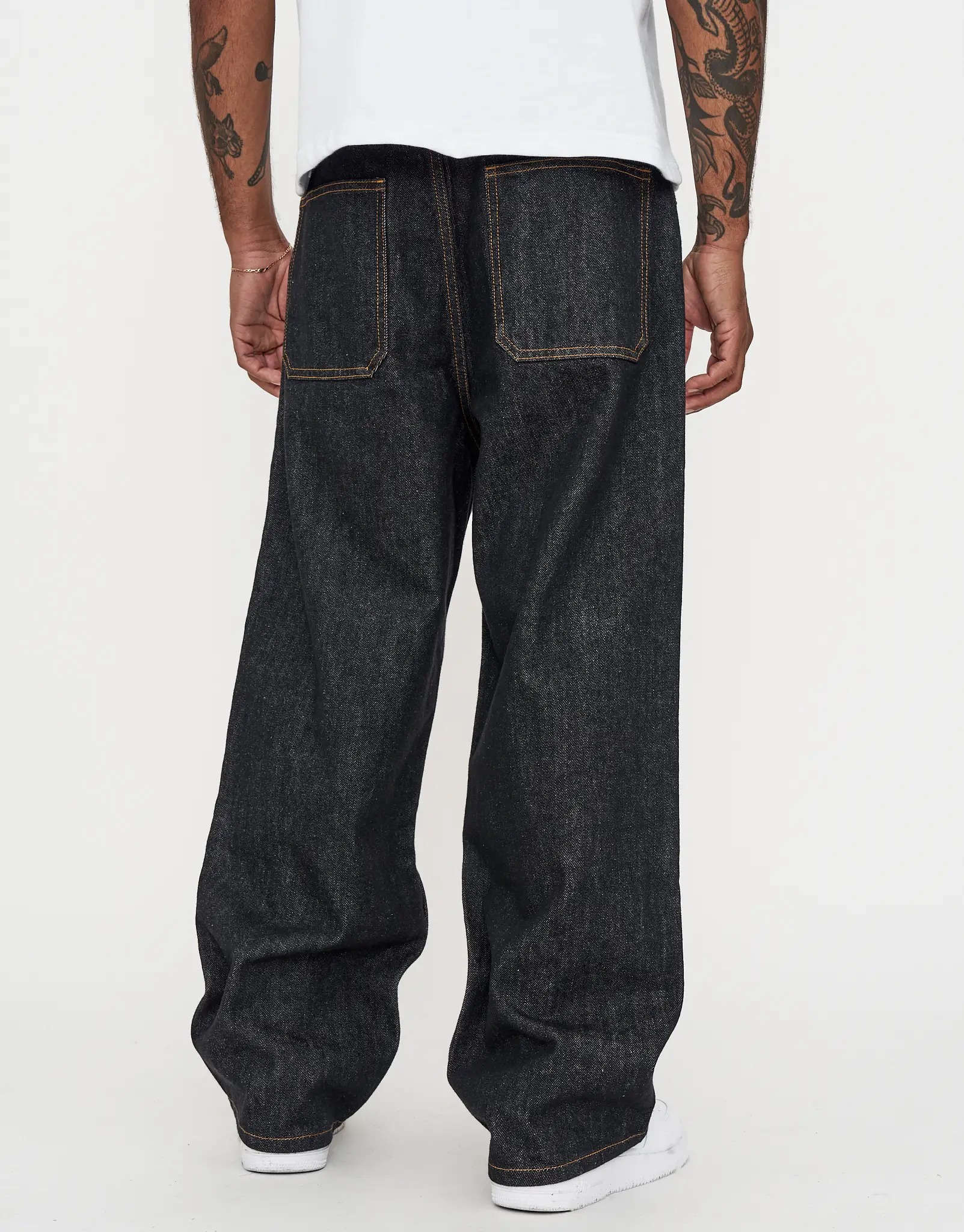 Baggy Fit Jeans in Dark Raw